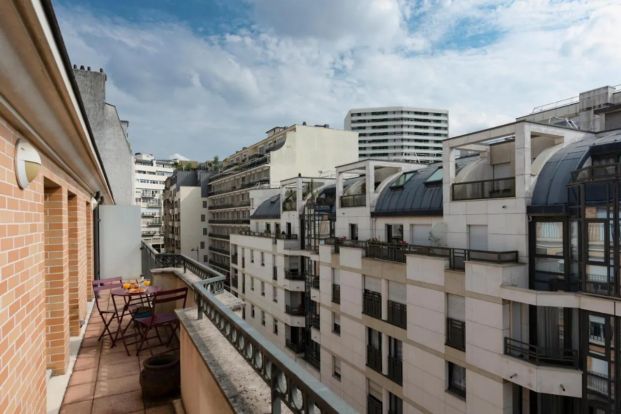 Apartman Beaudelaire Center