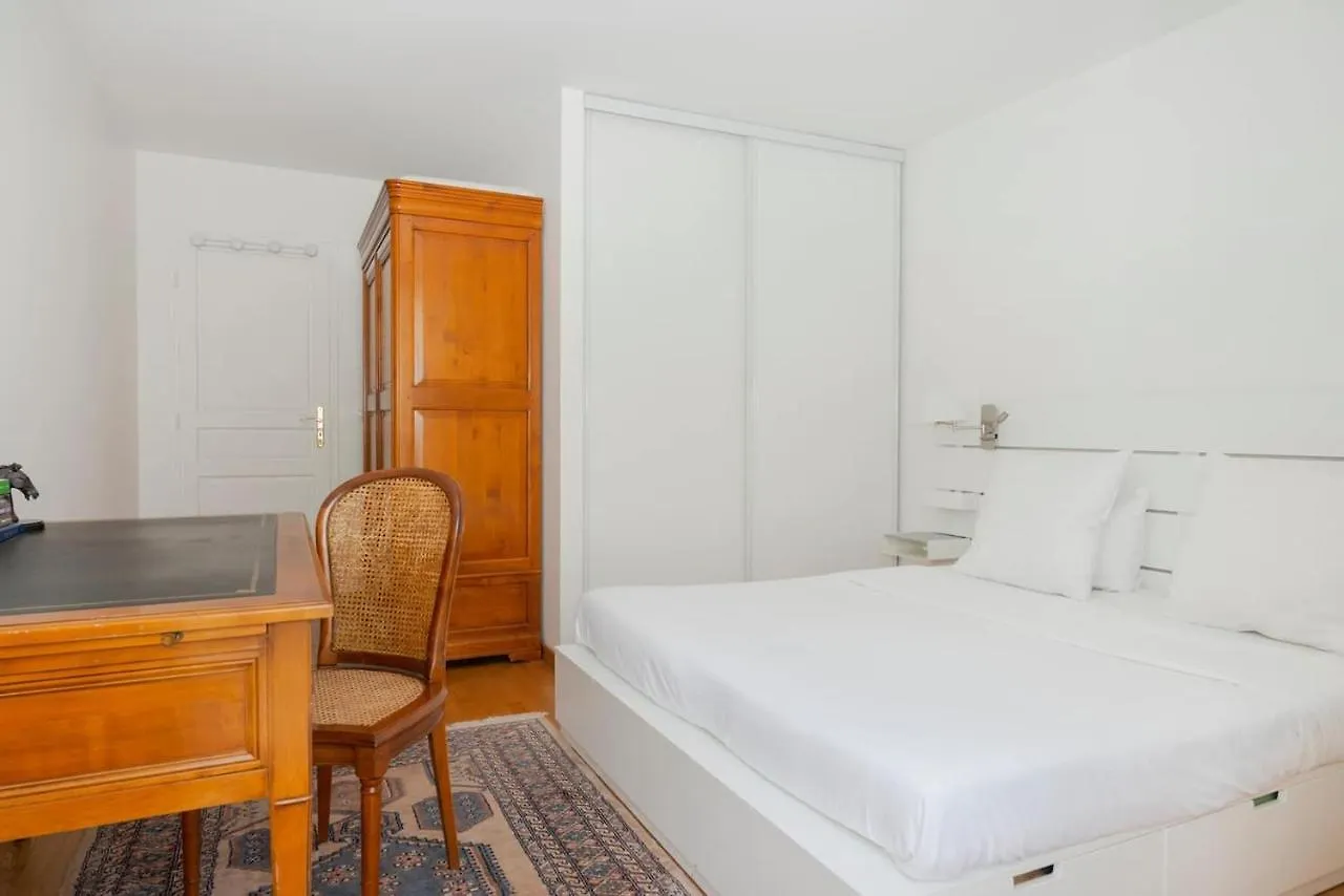 Beaudelaire Center Apartman